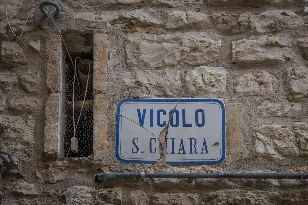 Appartamenti Turistici Vicolo S. Chiara Sassoferrato Exterior photo